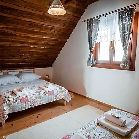 بيت خشبي Nad Briezkami *