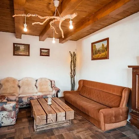 Nad Briezkami Lodge Rakova